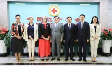 何维会见红十字会与红新月会国际联合会主席凯特·福布斯